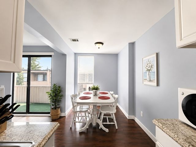 30 Shrewsbury Green J, Shrewsbury, MA 01545