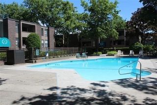 30 Shrewsbury Green J, Shrewsbury, MA 01545