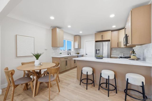 4665 67 E Thorn St, San Diego, CA 92105