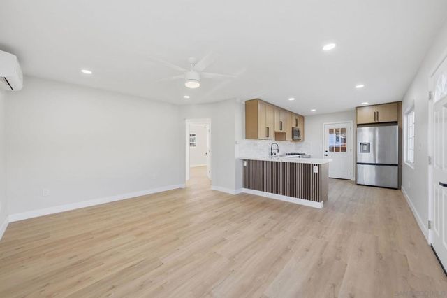 4665 67 E Thorn St, San Diego, CA 92105