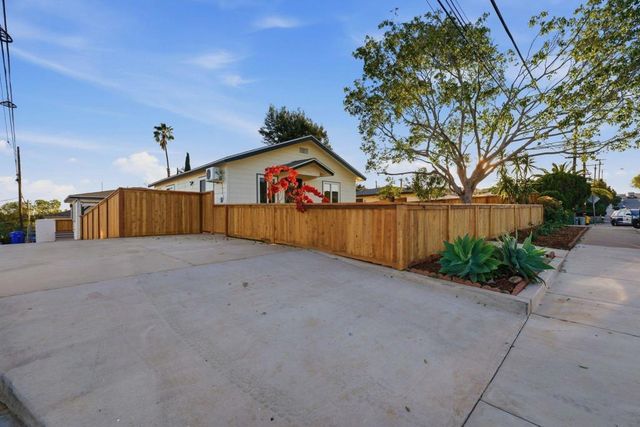 4665 67 E Thorn St, San Diego, CA 92105