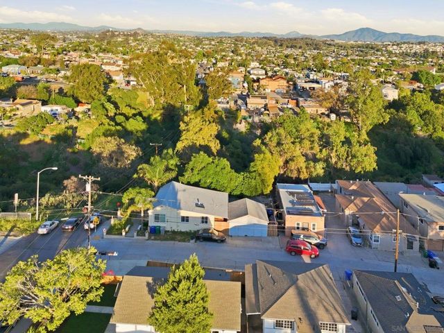 4665 67 E Thorn St, San Diego, CA 92105