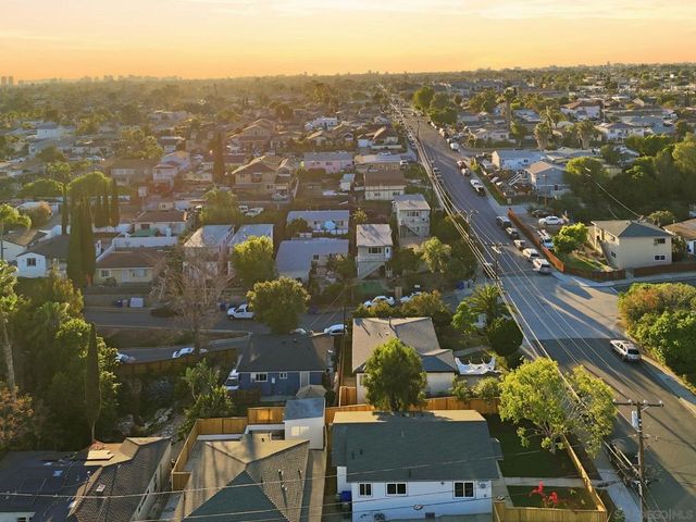 4665 67 E Thorn St, San Diego, CA 92105