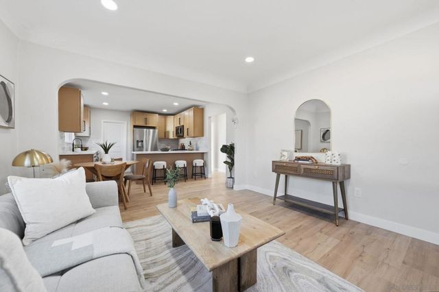 4665 67 E Thorn St, San Diego, CA 92105