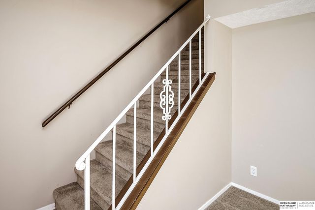 7708 S 87th Street, La Vista, NE 68128