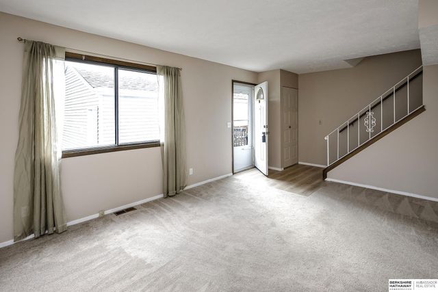 7708 S 87th Street, La Vista, NE 68128