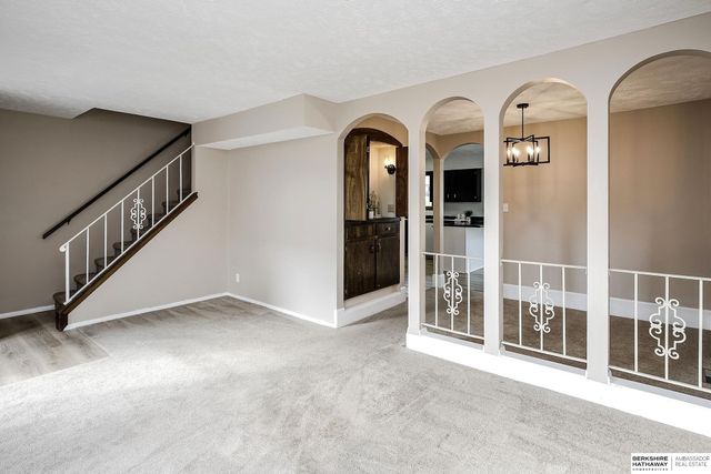 7708 S 87th Street, La Vista, NE 68128