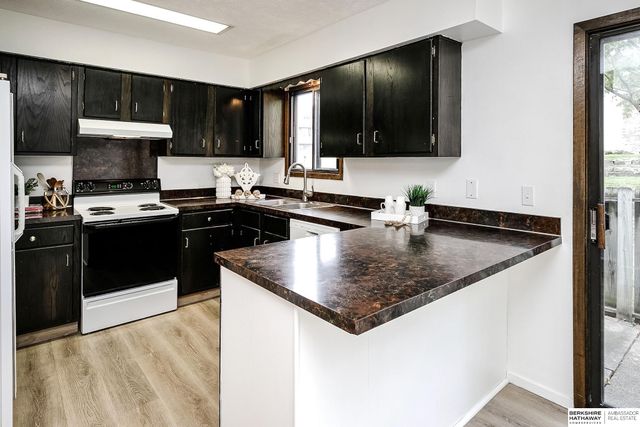 7708 S 87th Street, La Vista, NE 68128