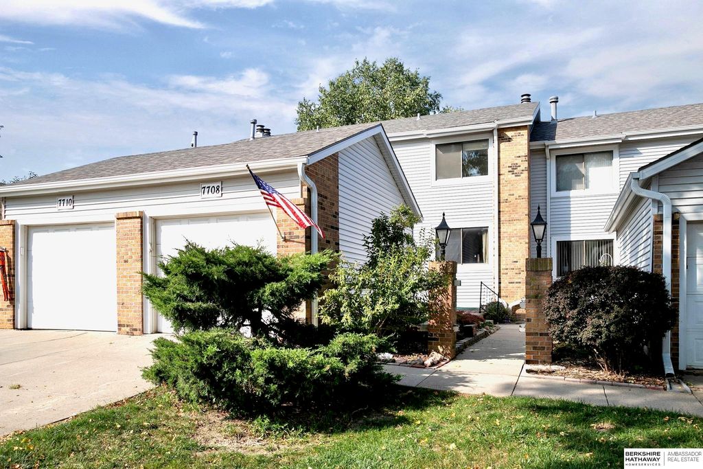 7708 S 87th Street, La Vista, NE 68128