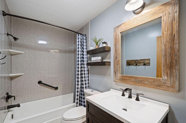 6501 Fawn Lane, Lino Lakes, MN 55014
