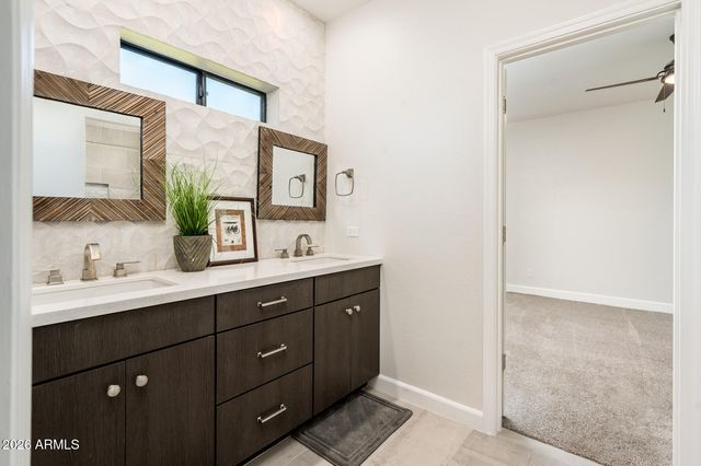 5402 E CHOLLA Street, Scottsdale, AZ 85254