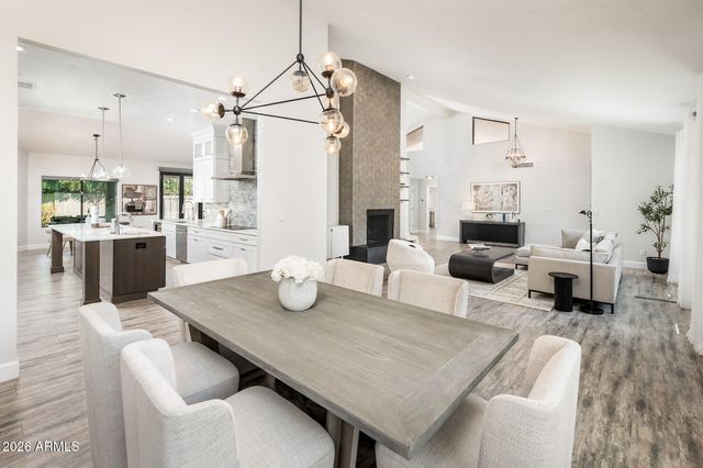5402 E CHOLLA Street, Scottsdale, AZ 85254