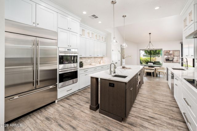 5402 E CHOLLA Street, Scottsdale, AZ 85254