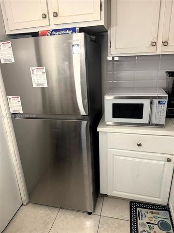3740 Inverrary Drive 2B, Lauderhill, FL 33319