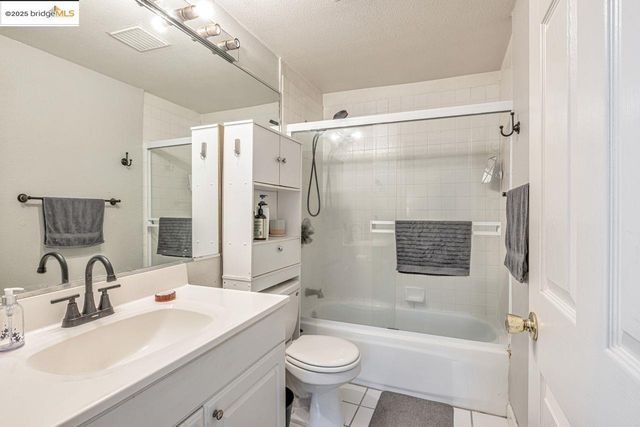 85 Linda Ave, Oakland, CA 94611