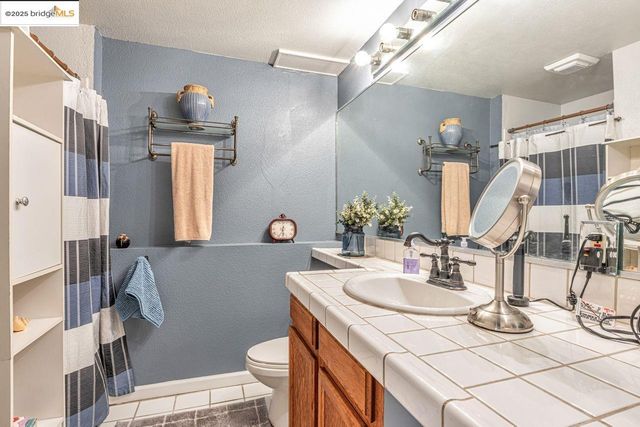 85 Linda Ave, Oakland, CA 94611