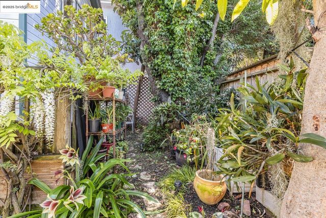 85 Linda Ave, Oakland, CA 94611
