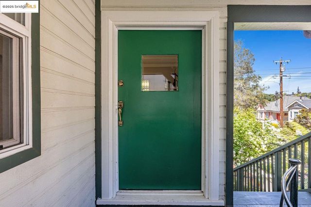 85 Linda Ave, Oakland, CA 94611