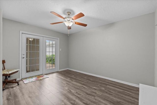 59 Hideaway Drive, Friendswood, TX 77546