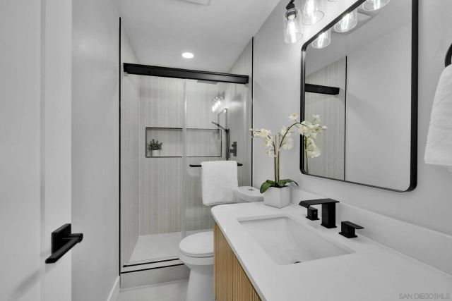 3418 Angwin Dr, San Diego, CA 92123