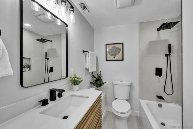 3418 Angwin Dr, San Diego, CA 92123