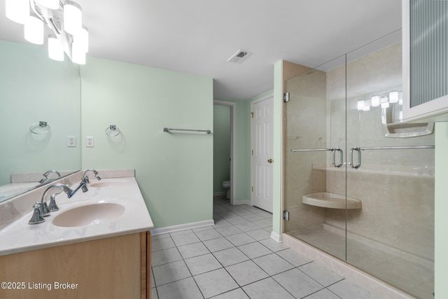 411 Eastgate Village Wynde, Louisville, KY 40223