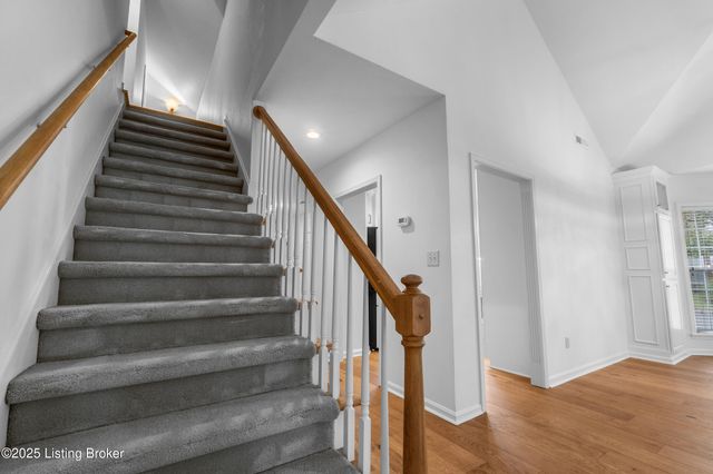 411 Eastgate Village Wynde, Louisville, KY 40223