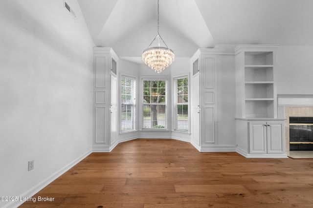 411 Eastgate Village Wynde, Louisville, KY 40223