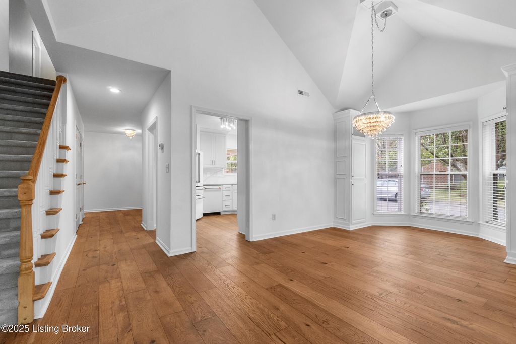 411 Eastgate Village Wynde, Louisville, KY 40223