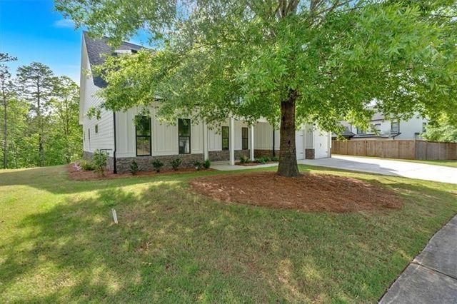 8 Greencliff Way SE, Cartersville, GA 30120