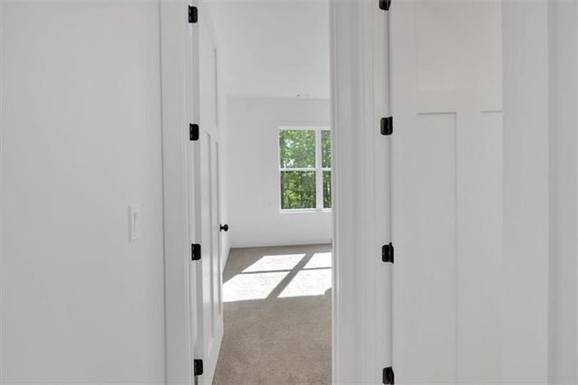 8 Greencliff Way SE, Cartersville, GA 30120