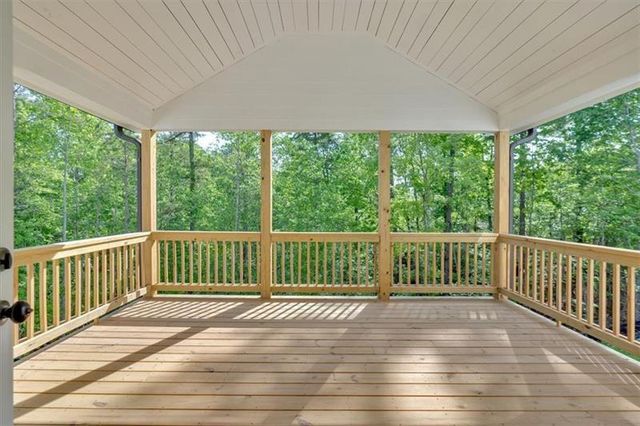 8 Greencliff Way SE, Cartersville, GA 30120
