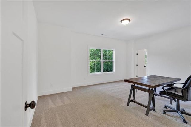 8 Greencliff Way SE, Cartersville, GA 30120