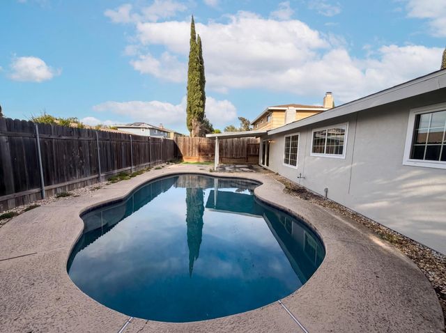 6840 Oaklawn Way, Fair Oaks, CA 95628