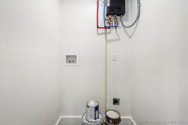 1825 N Delaware Avenue, Tulsa, OK 74110