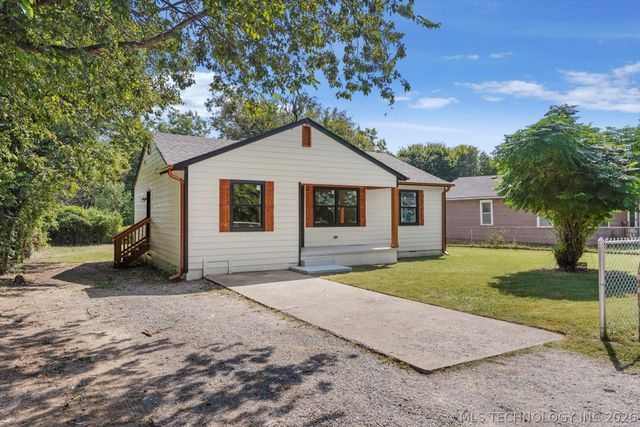 1825 N Delaware Avenue, Tulsa, OK 74110