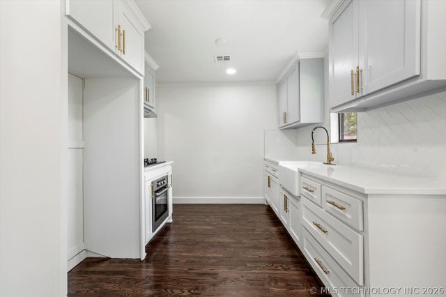 1825 N Delaware Avenue, Tulsa, OK 74110