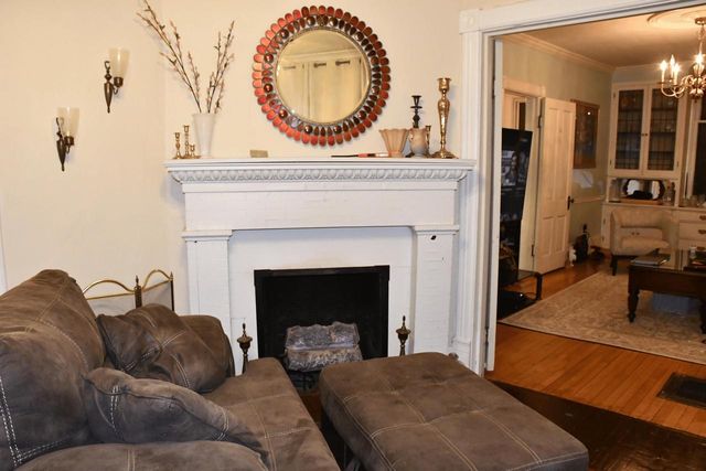 2736 N OAKLAND AVENUE, Milwaukee, WI 53211