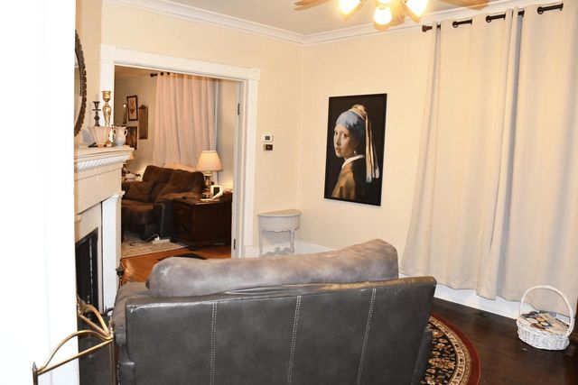 2736 N OAKLAND AVENUE, Milwaukee, WI 53211