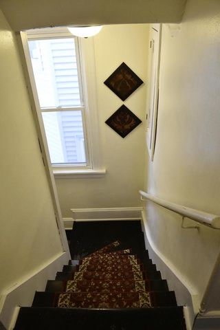 2736 N OAKLAND AVENUE, Milwaukee, WI 53211