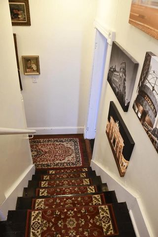 2736 N OAKLAND AVENUE, Milwaukee, WI 53211