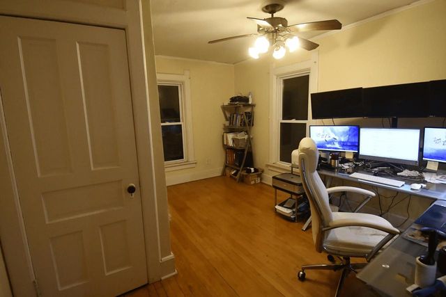 2736 N OAKLAND AVENUE, Milwaukee, WI 53211