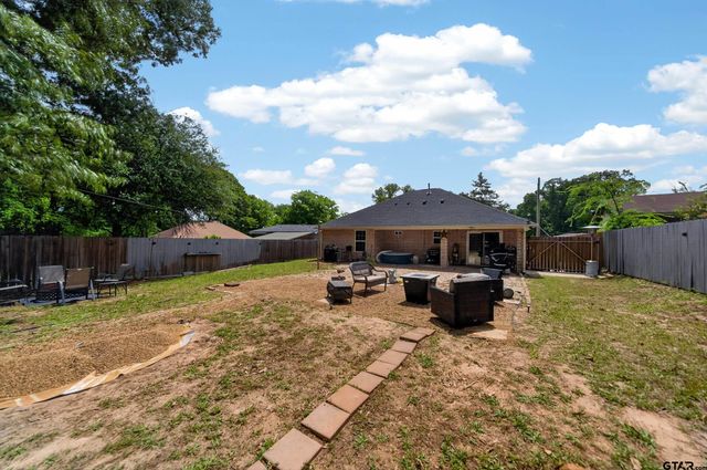 2119 Boswell St, Tyler, TX 75701