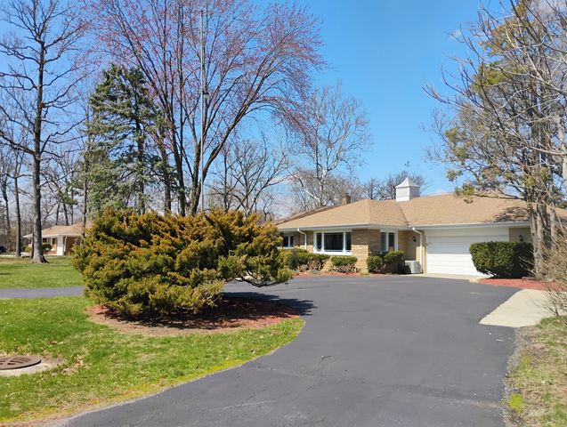 17w120 Woodland Avenue, Bensenville, IL 60106