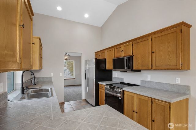 5607 Vincent Court SE, Lacey, WA 98513