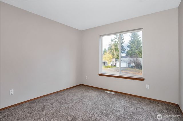 5607 Vincent Court SE, Lacey, WA 98513