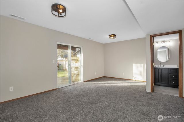 5607 Vincent Court SE, Lacey, WA 98513