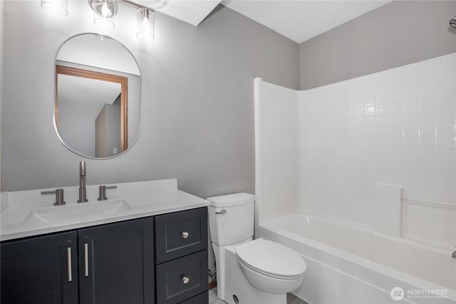 5607 Vincent Court SE, Lacey, WA 98513