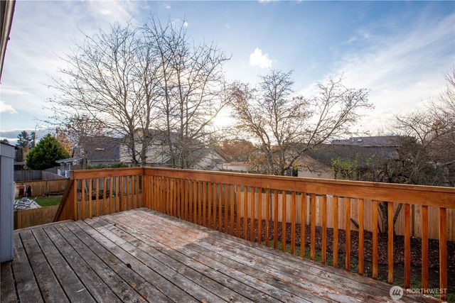 5607 Vincent Court SE, Lacey, WA 98513