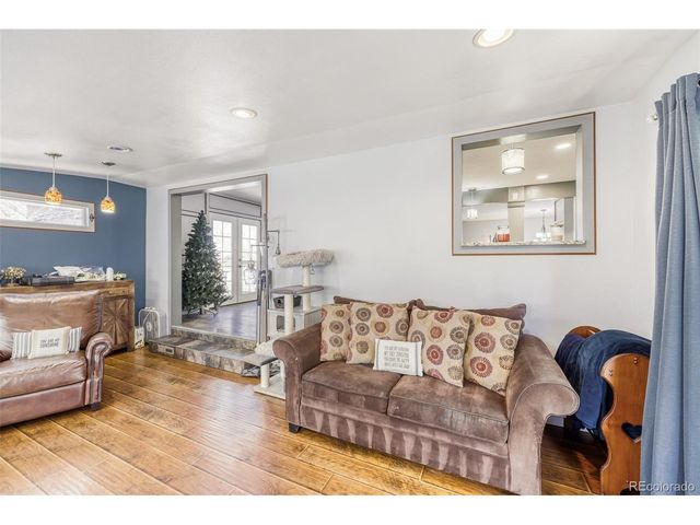 286 E 12th Ave, Broomfield, CO 80020